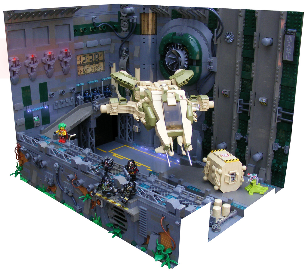 Raoulosos' Lego Sci-fi Hanger 1