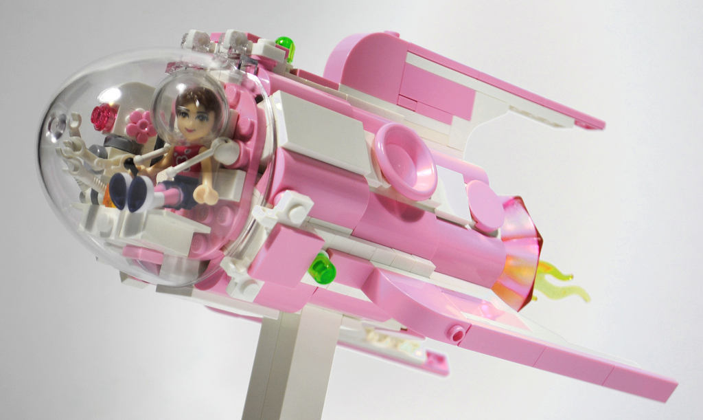 Shuppiluliumas's Lego Friends MOC: Olivia's Flash