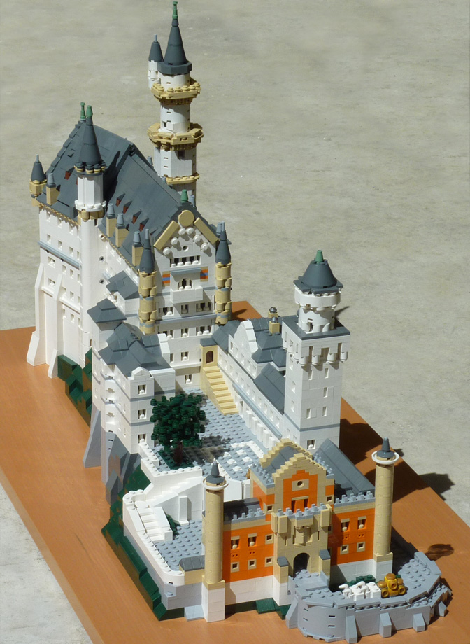 T-Brick's Lego Neuschwanstein Castle