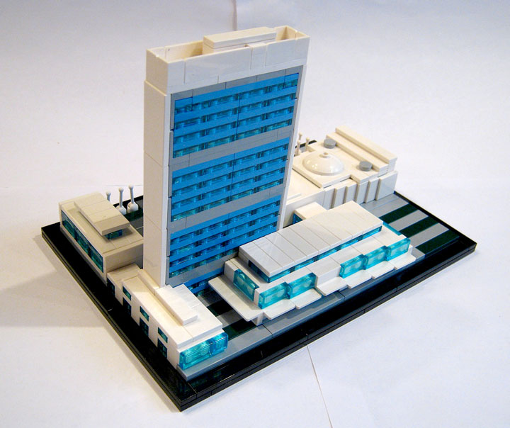 Brickbuilder0937's United Nations Headquarters Review 03