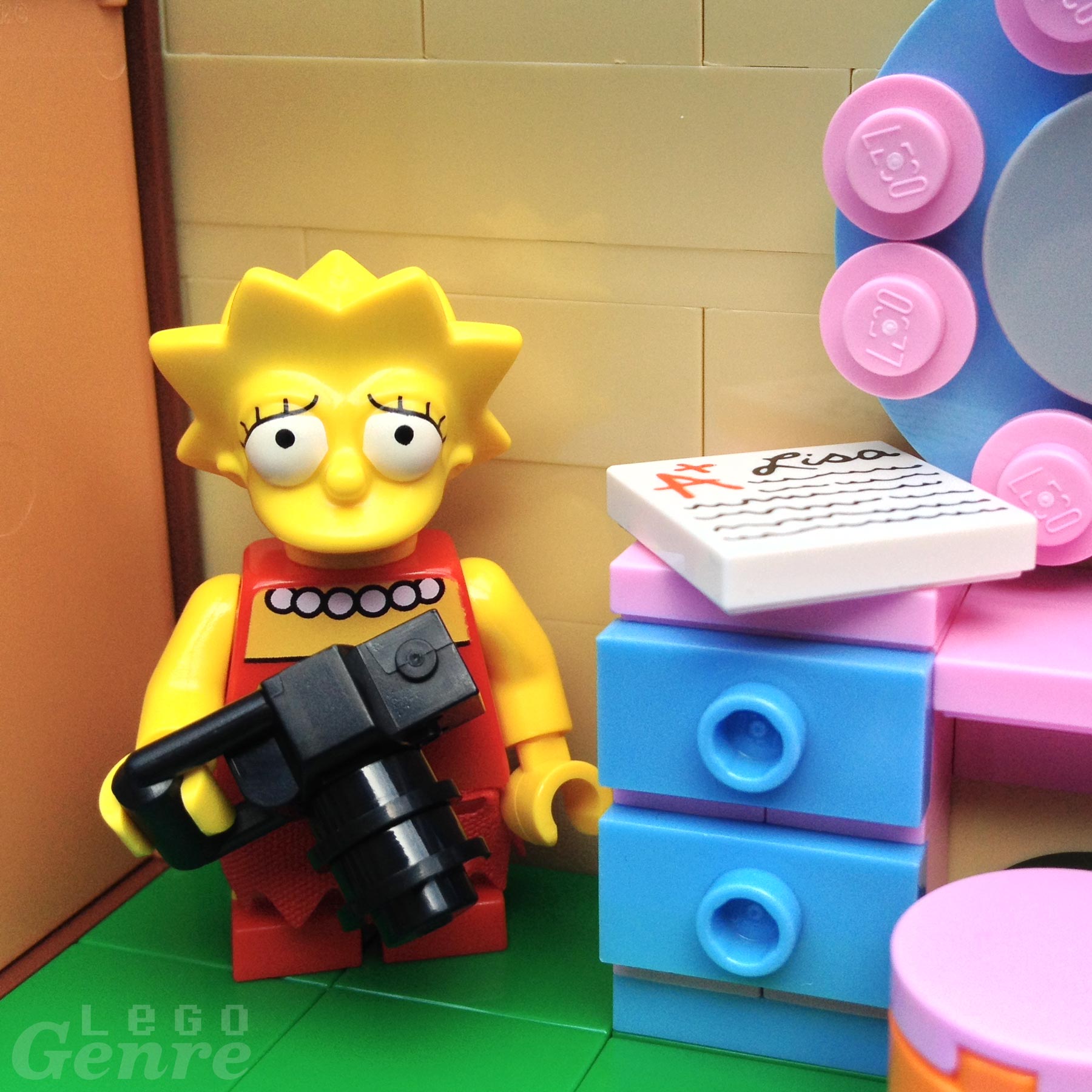 LegoGenre 00350: Lisa Simpson