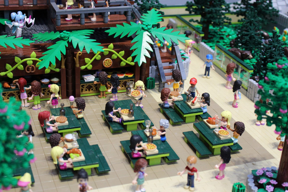 Lego Friends Zoo MOC, Food Court Pizza